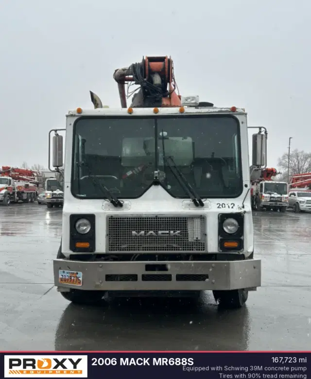 Image of Mack MR688S equipment image 2