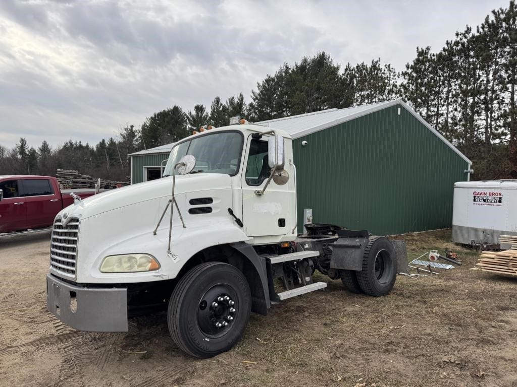2006 Mack CX612 Equipment Image0
