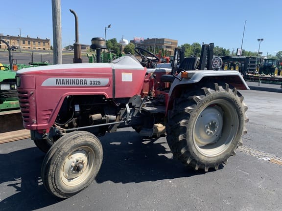 Main image Mahindra 3325