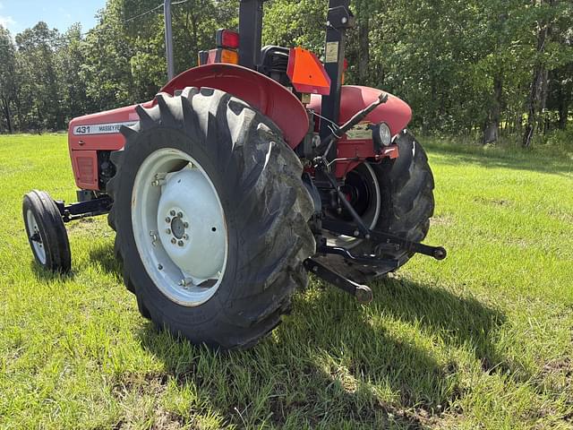 Image of Massey Ferguson 431 equipment image 2