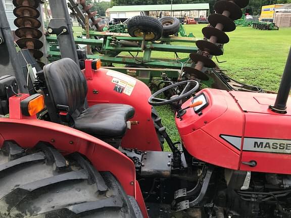 Image of Massey Ferguson 431 equipment image 2