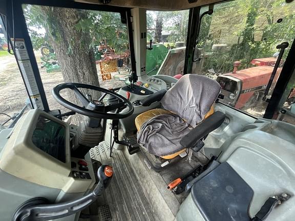 Image of Massey Ferguson 5455 equipment image 4