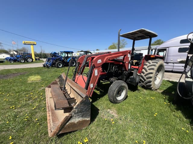 Image of Massey Ferguson 573 equipment image 2