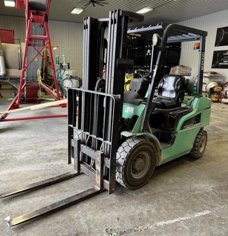 2006 Mitsubishi FG25N Equipment Image0