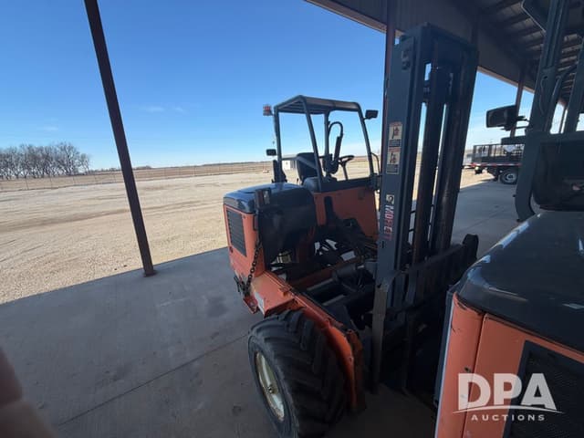 Image of Moffett M55 equipment image 1