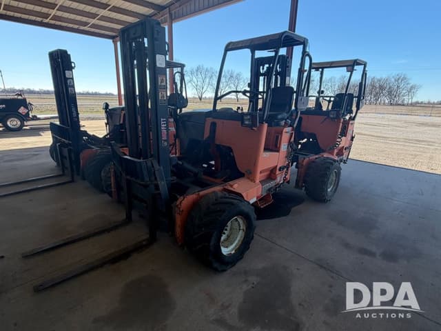 Image of Moffett M55 equipment image 3