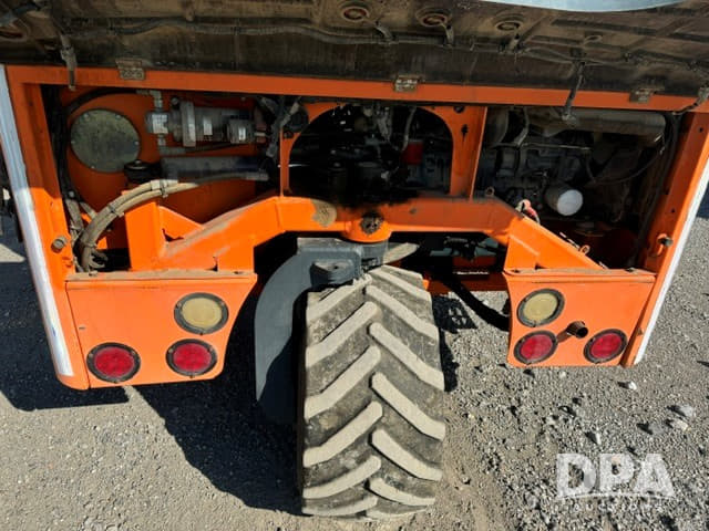 Image of Moffett M55 equipment image 4