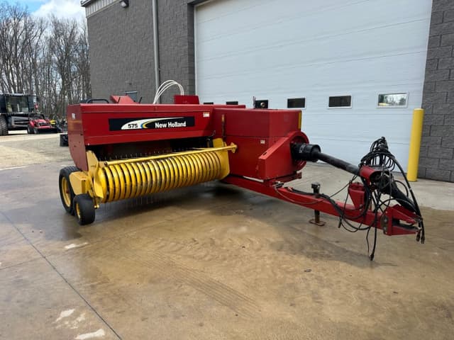 Image of New Holland 575 equipment image 1
