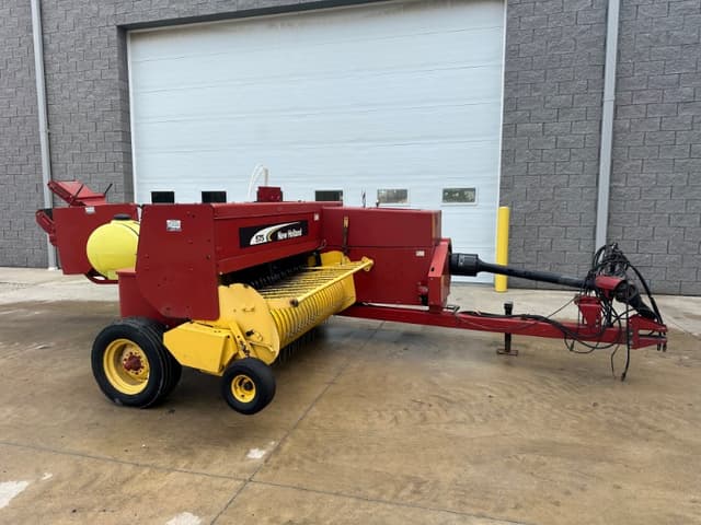 Image of New Holland 575 equipment image 3
