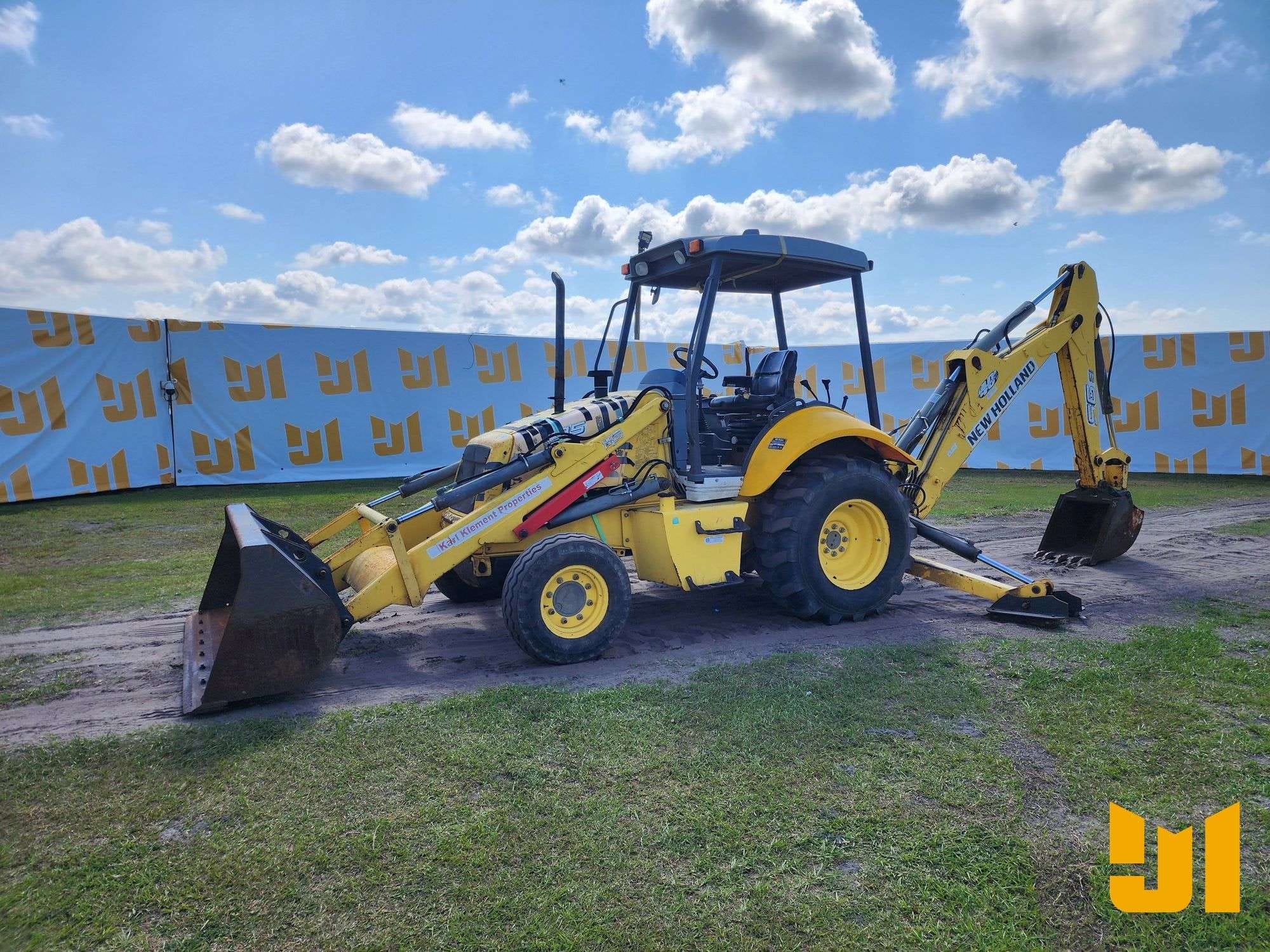 2006 New Holland B95 Equipment Image0