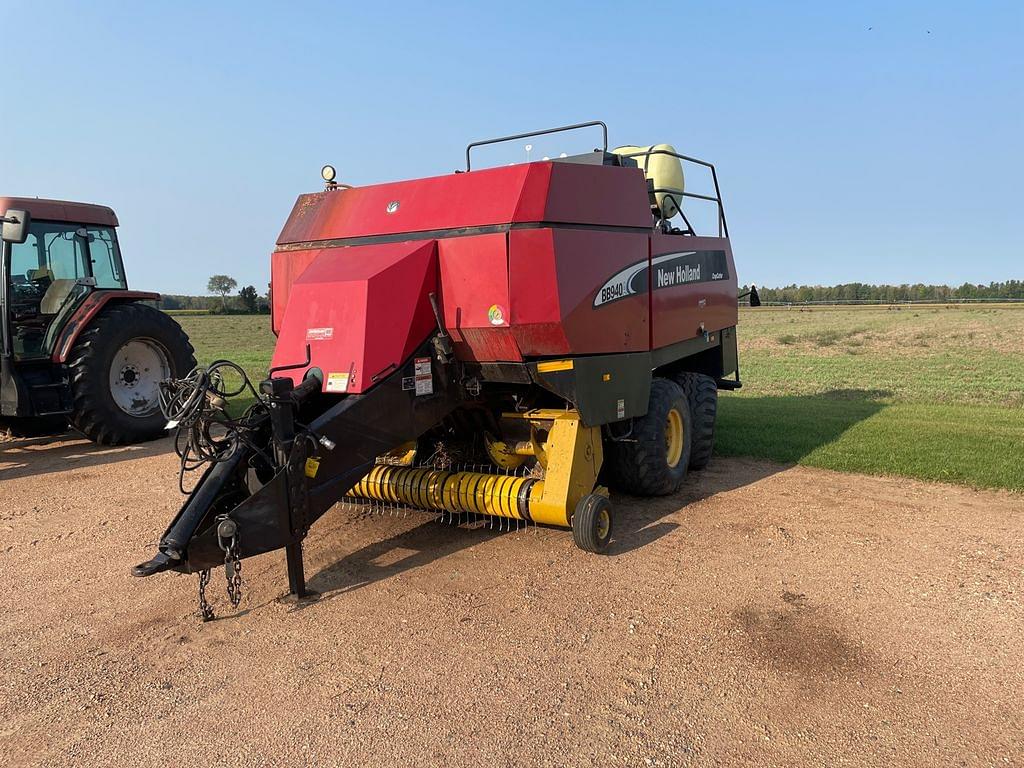 Image of New Holland BB940A Cropcutter Image 1