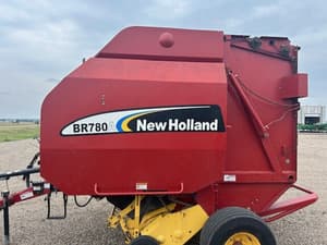 2006 New Holland BR780A Image