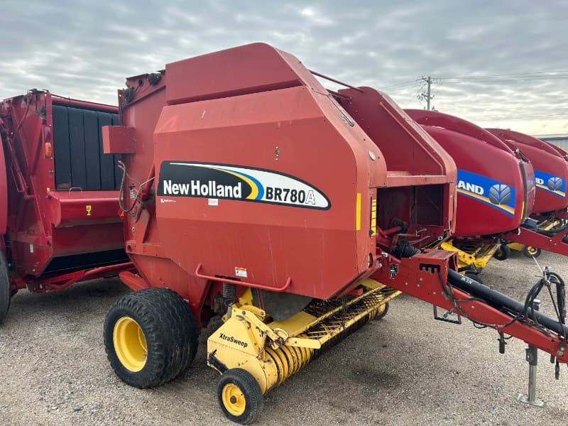 Image of New Holland BR780A Image 0