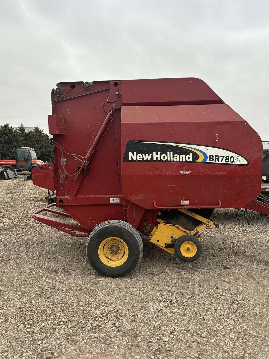 Image of New Holland BR780A Image 1