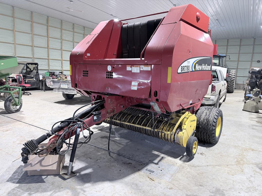 Image of New Holland BR780A Primary image
