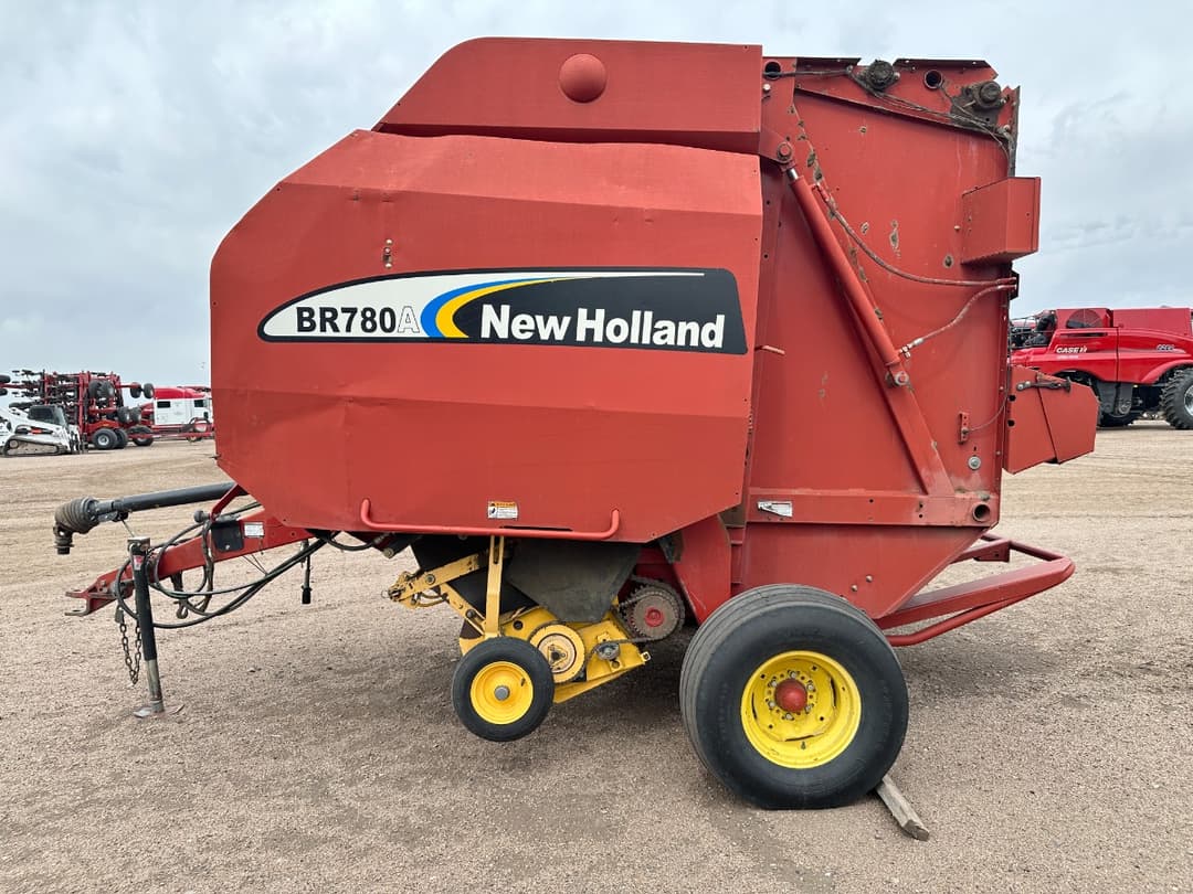 Image of New Holland BR780A Image 0