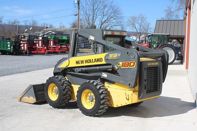 Image of New Holland L180 equipment image 3