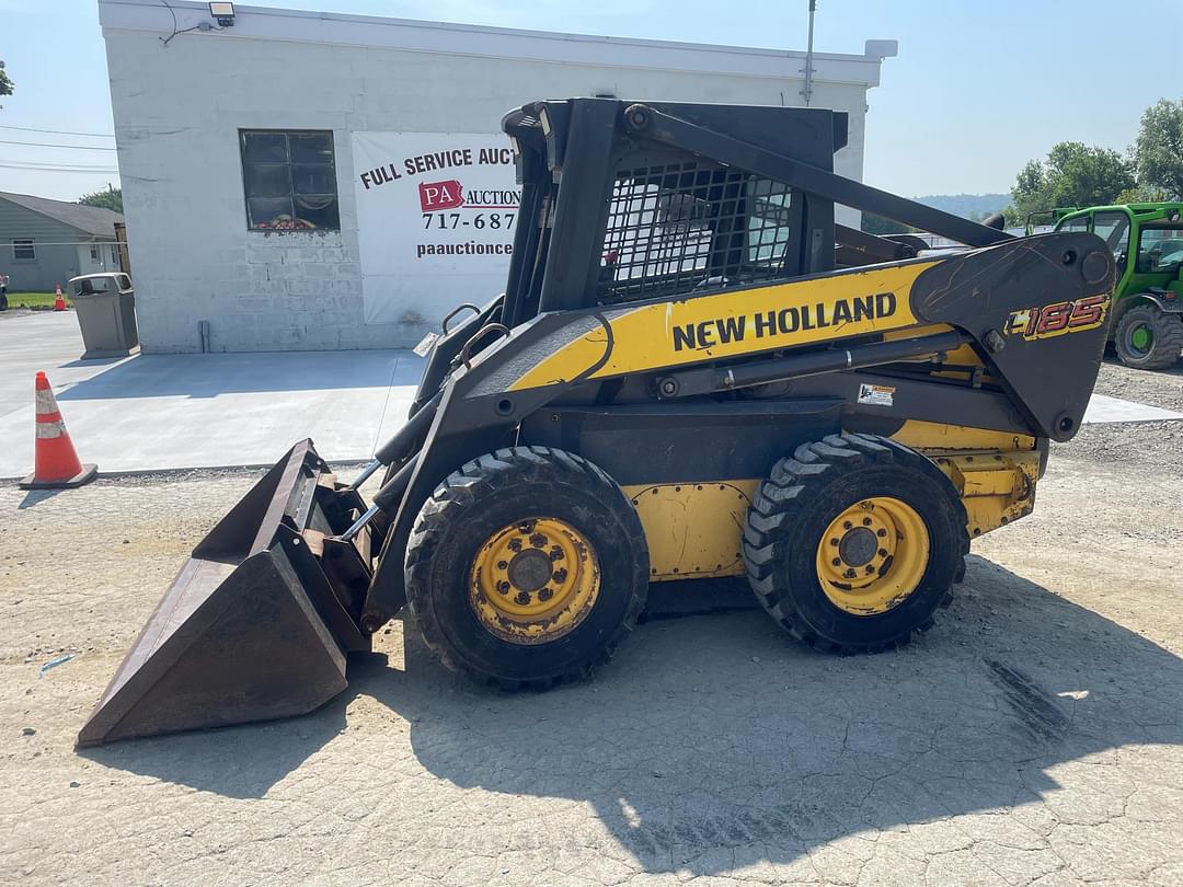 Image of New Holland L185 Primary image