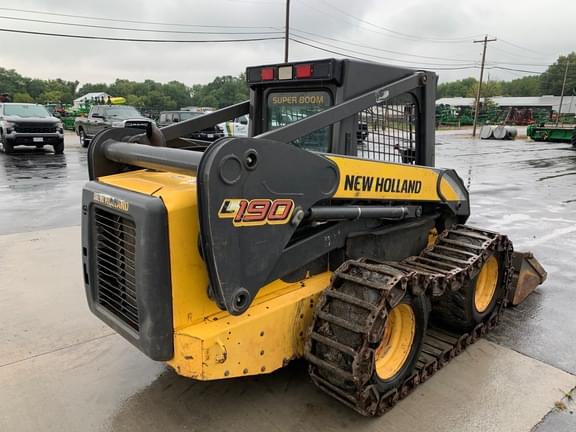Image of New Holland L190 equipment image 1
