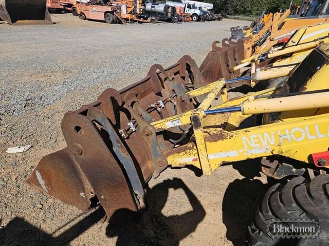 Image of New Holland LB90.B equipment image 2