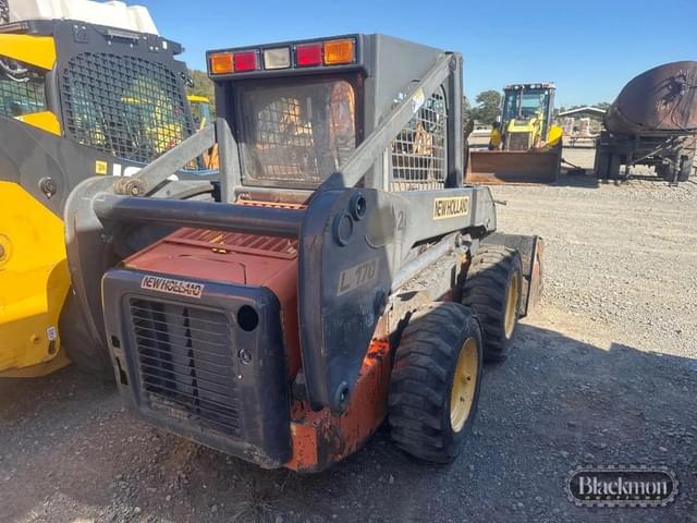 Image of New Holland L170 equipment image 2
