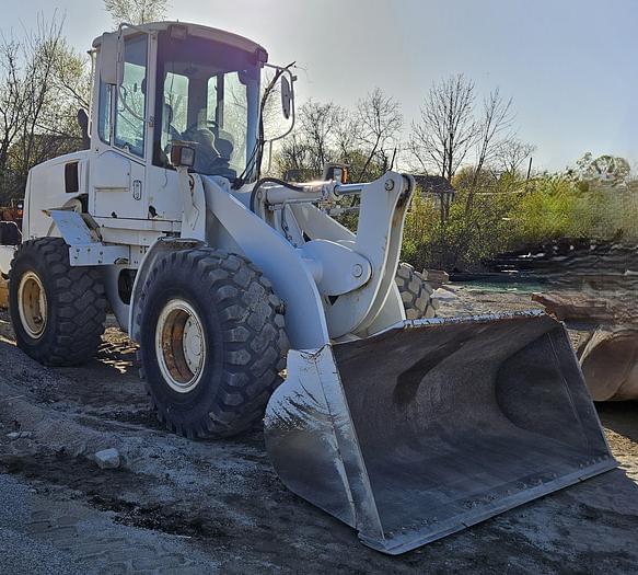Image of New Holland LW130.B equipment image 1