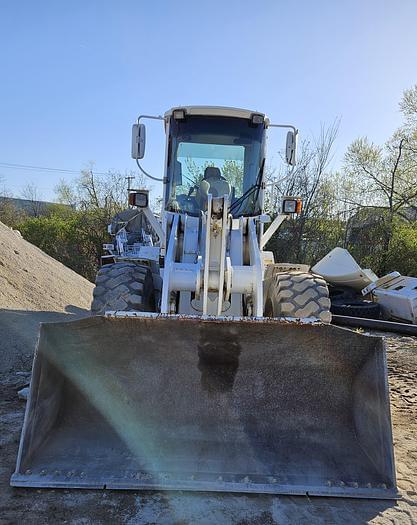 Image of New Holland LW130.B equipment image 3