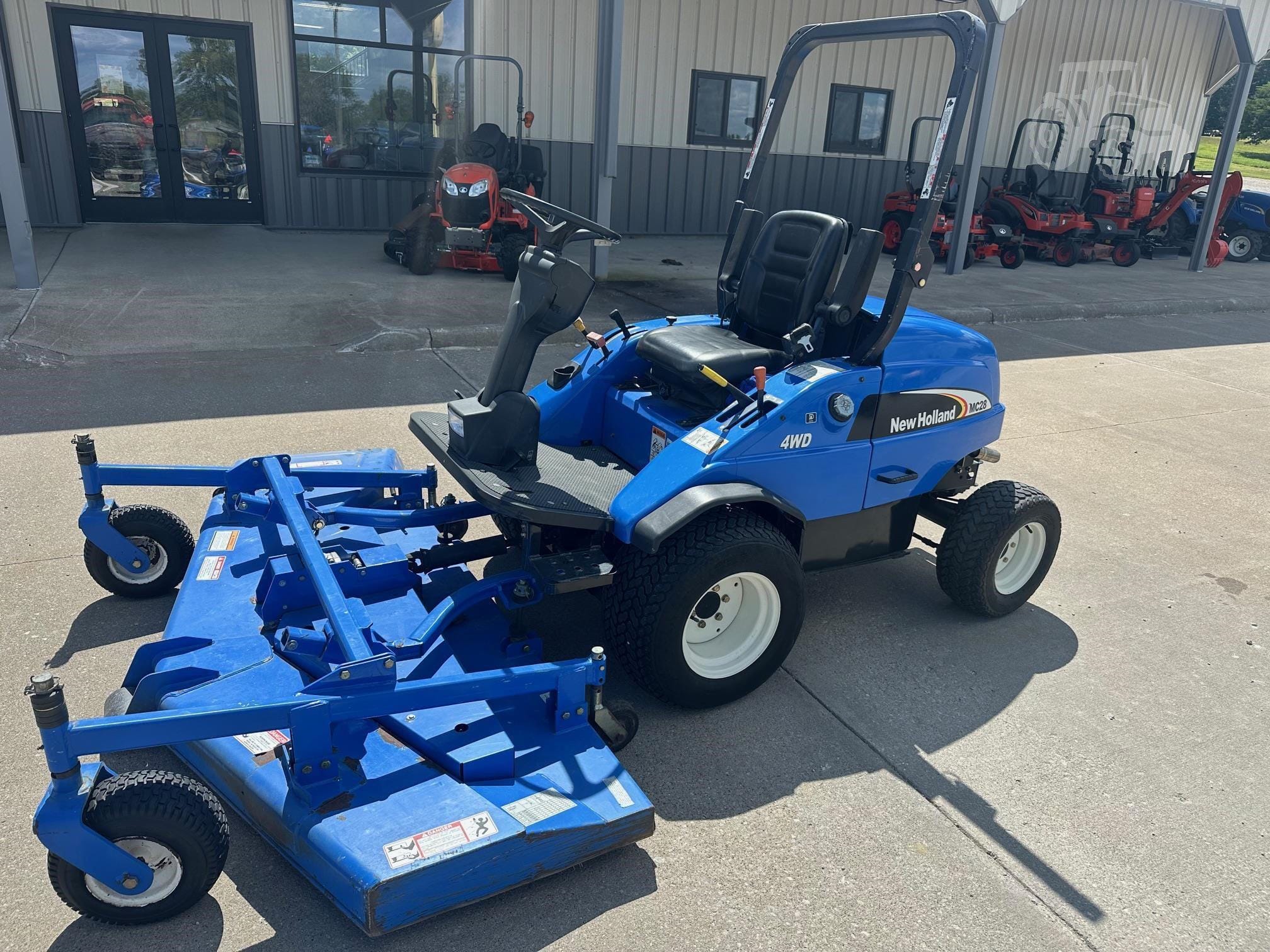 2006 New Holland MC28 Equipment Image0