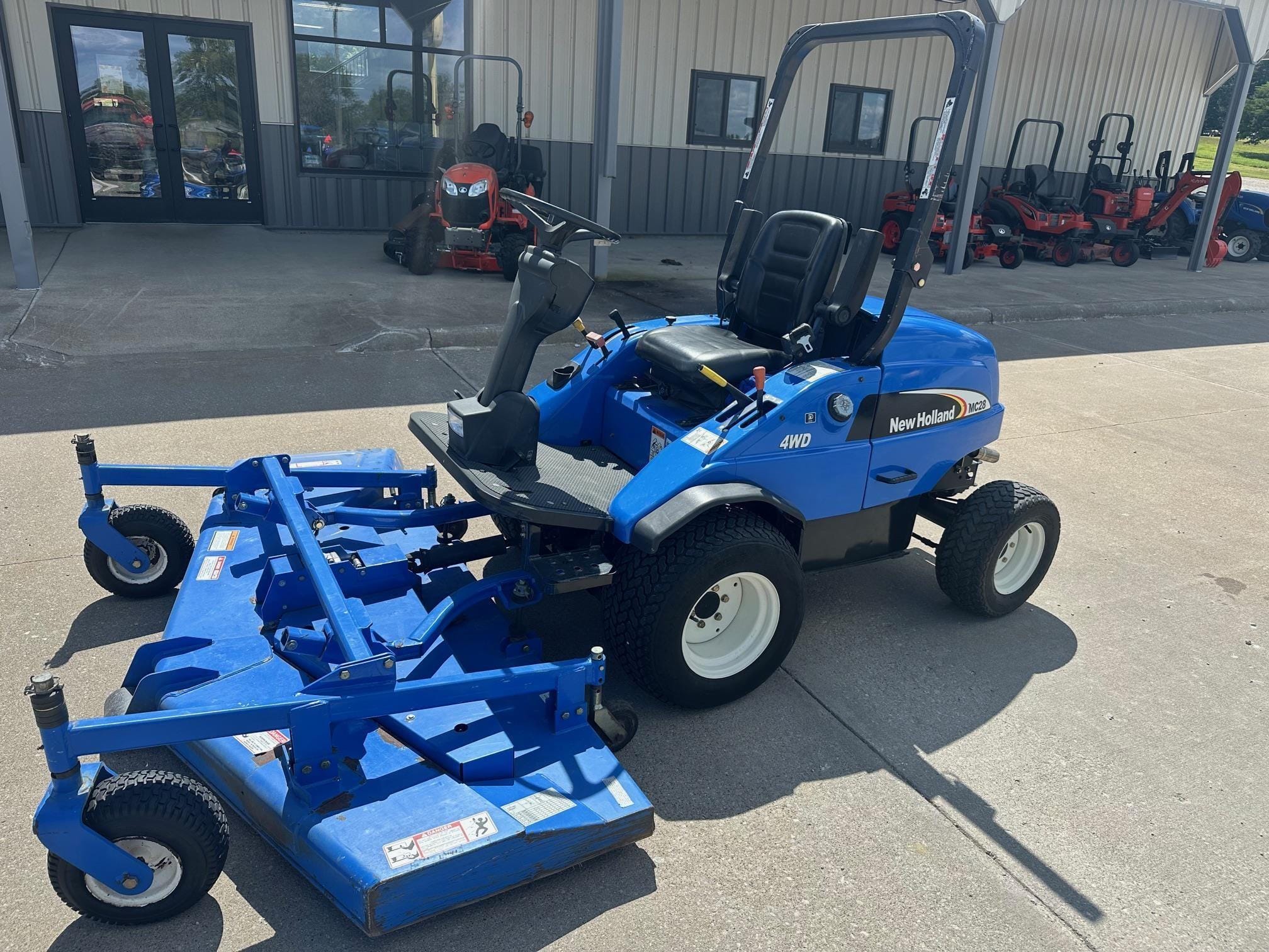 2006 New Holland MC28 Equipment Image0