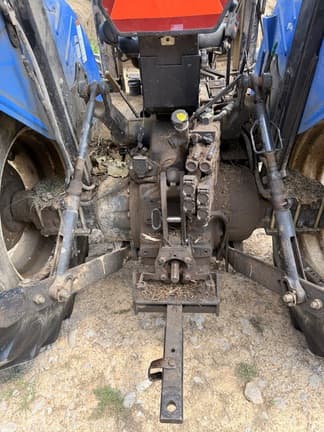 Image of New Holland TB100 equipment image 4
