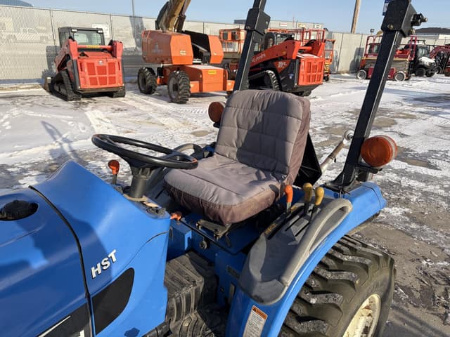 Image of New Holland TC26DA equipment image 4