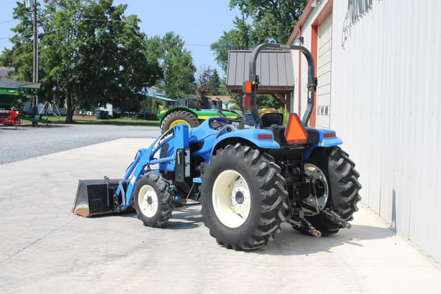 Image of New Holland TC40A equipment image 4