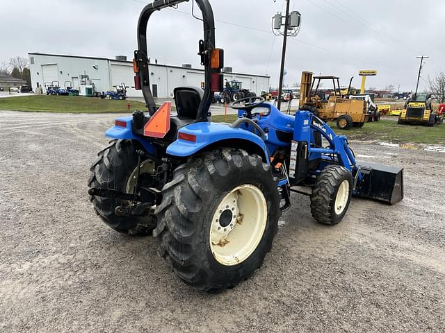 Image of New Holland TC40DA equipment image 3