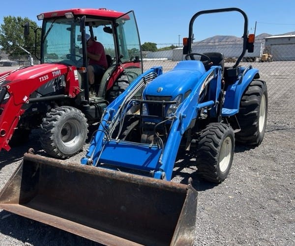 2006 New Holland TC45A Equipment Image0