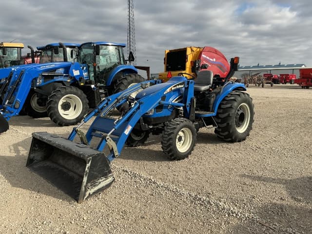 Image of New Holland TC45DA equipment image 2