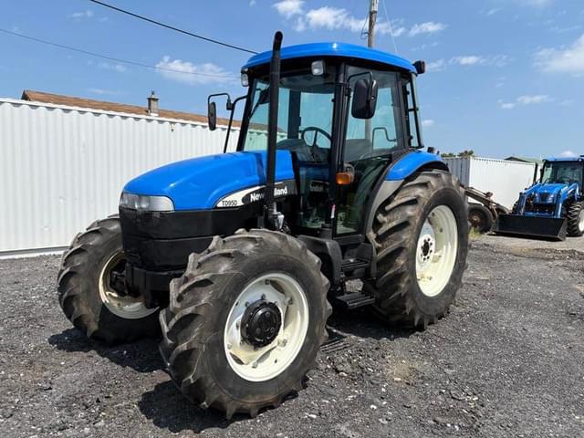 Image of New Holland TD95D equipment image 2