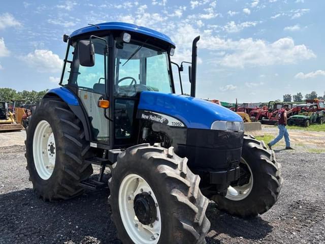 Image of New Holland TD95D equipment image 4