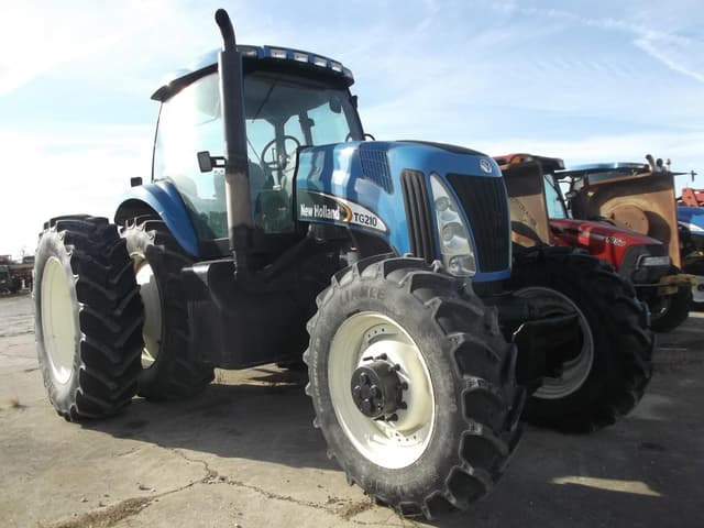 Image of New Holland TG210 equipment image 1