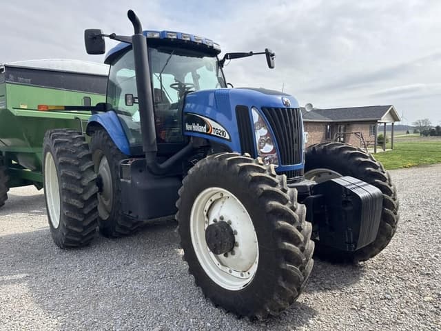Image of New Holland TG210 equipment image 2