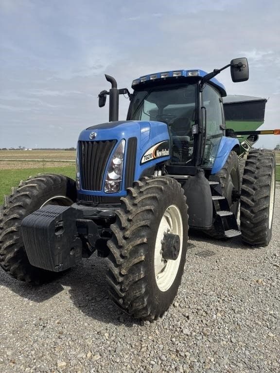 Image of New Holland TG210 equipment image 1