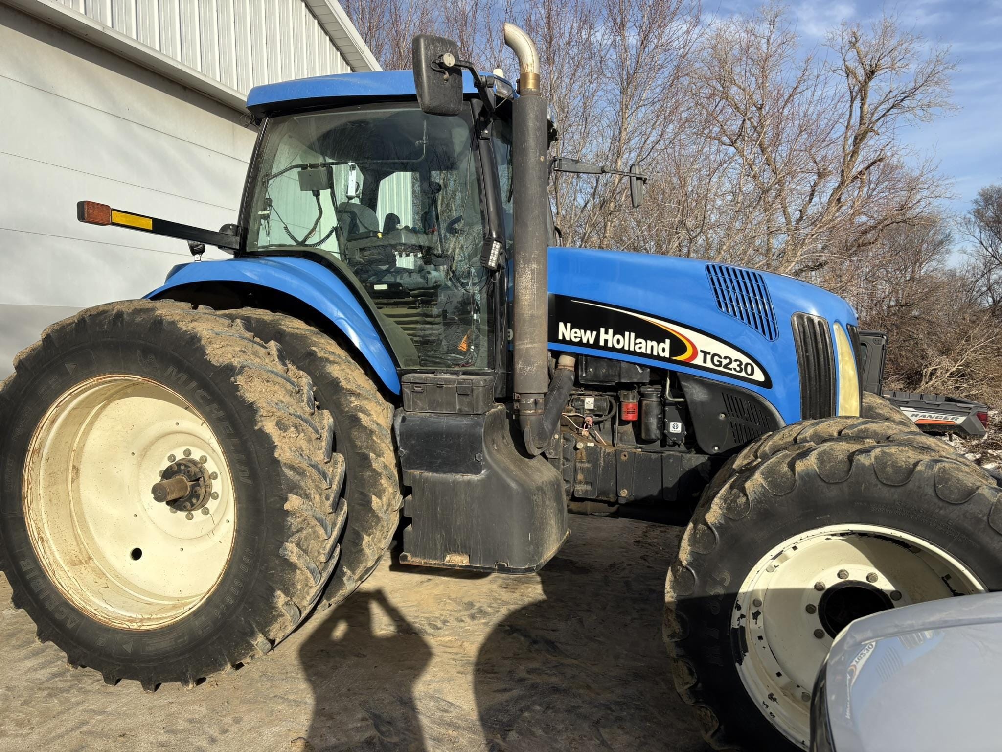 2006 New Holland TG230 Equipment Image0