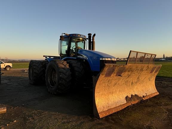 Image of New Holland TJ380 equipment image 4