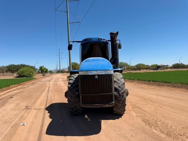 Image of New Holland TJ380 equipment image 2