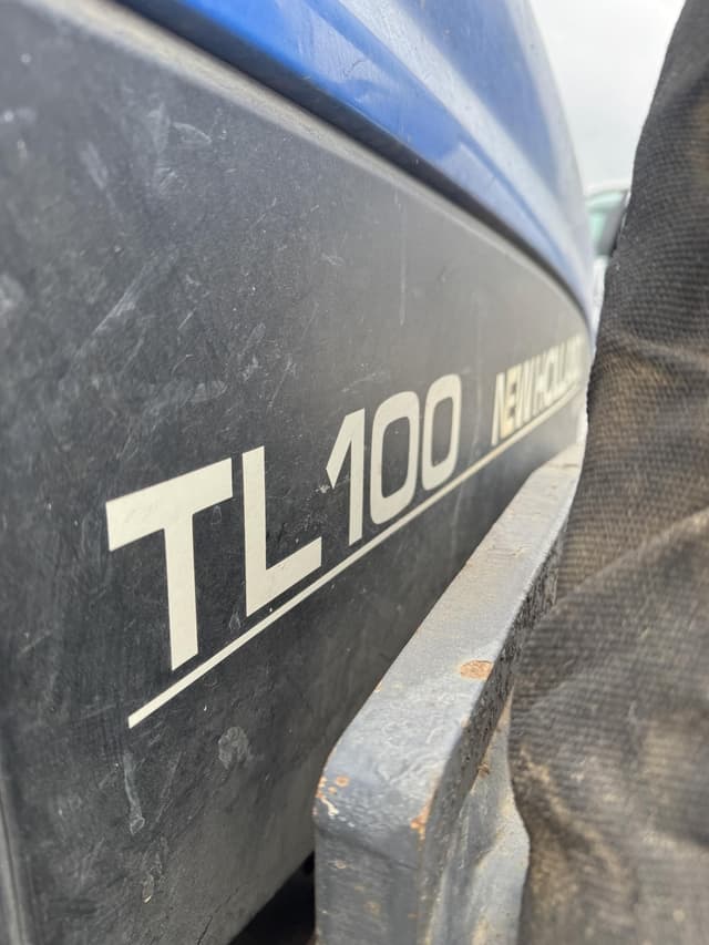 Image of New Holland TL100 equipment image 4
