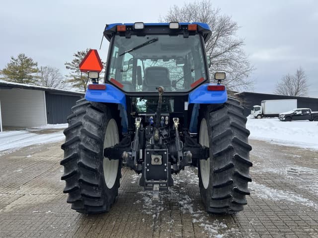 Image of New Holland TM140 equipment image 4