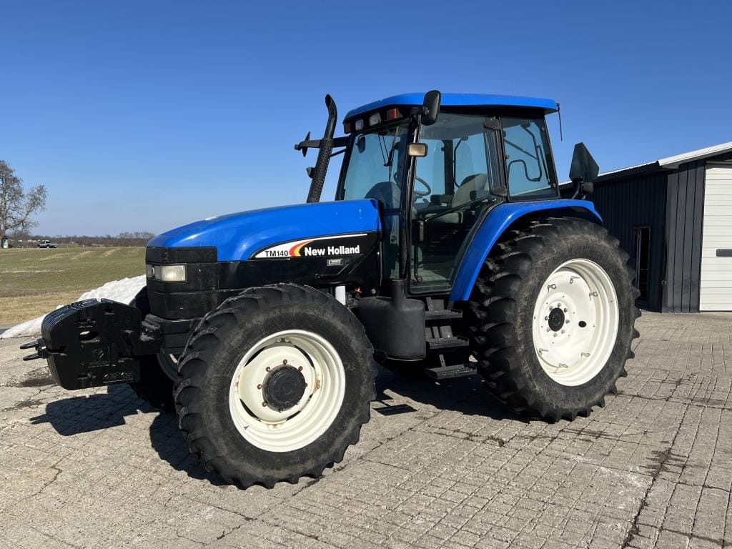 New Holland TM140 Equipment Image0