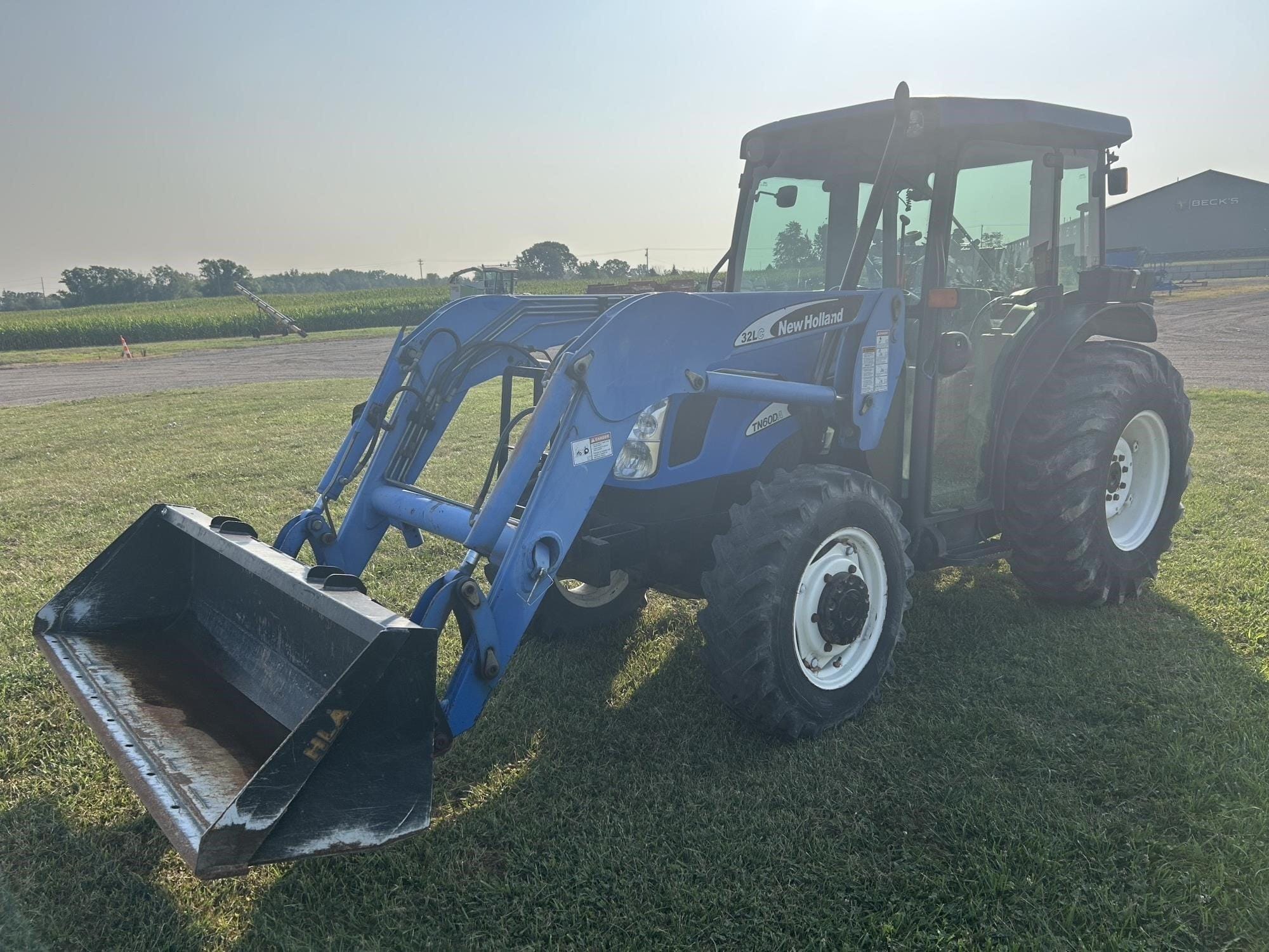 2006 New Holland TN60DA Equipment Image0