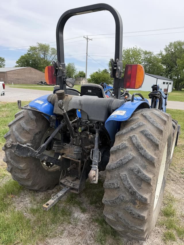 Image of New Holland TN75A equipment image 3