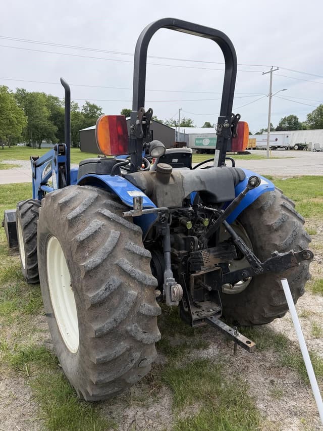Image of New Holland TN75A equipment image 2