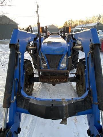 Image of New Holland TN85A equipment image 2